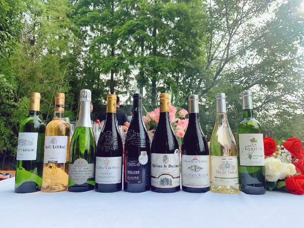 現在開紅酒專賣店怎麽樣?