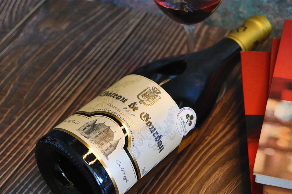 紅酒樱桃成人18视频在线播放哪家樱桃视频黄色下载好